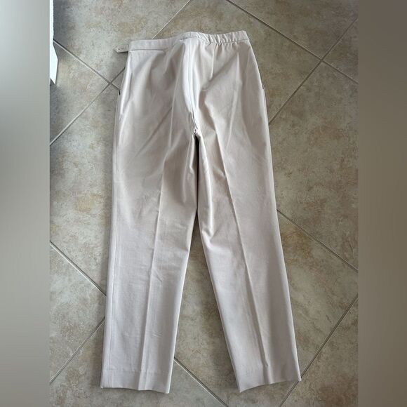 St. John Cream Pants - Picture 3 of 7